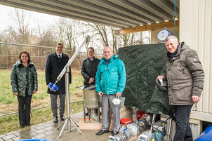 v.l.: Bezirksrätin Martina Hammerl, Bezirkstagspräsident Dr. Olaf Heinrich, Hochschul-Präsident Prof. Dr. Fritz Pörnbacher und die Projektverantwortlichen an der Hochschule Landshut, Prof. Dr. Walter Fischer und Prof. Dr. Josef Hofmann.