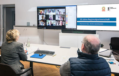 Deutsch-französischer virtueller Austausch im Rahmen der Regionalpartnerschaft des Bezirks Niederbayern mit dem Departement Oise