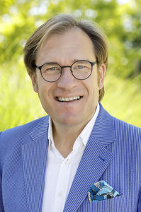 Bezirkstagsvizepräsident Dr. Thomas Pröckl